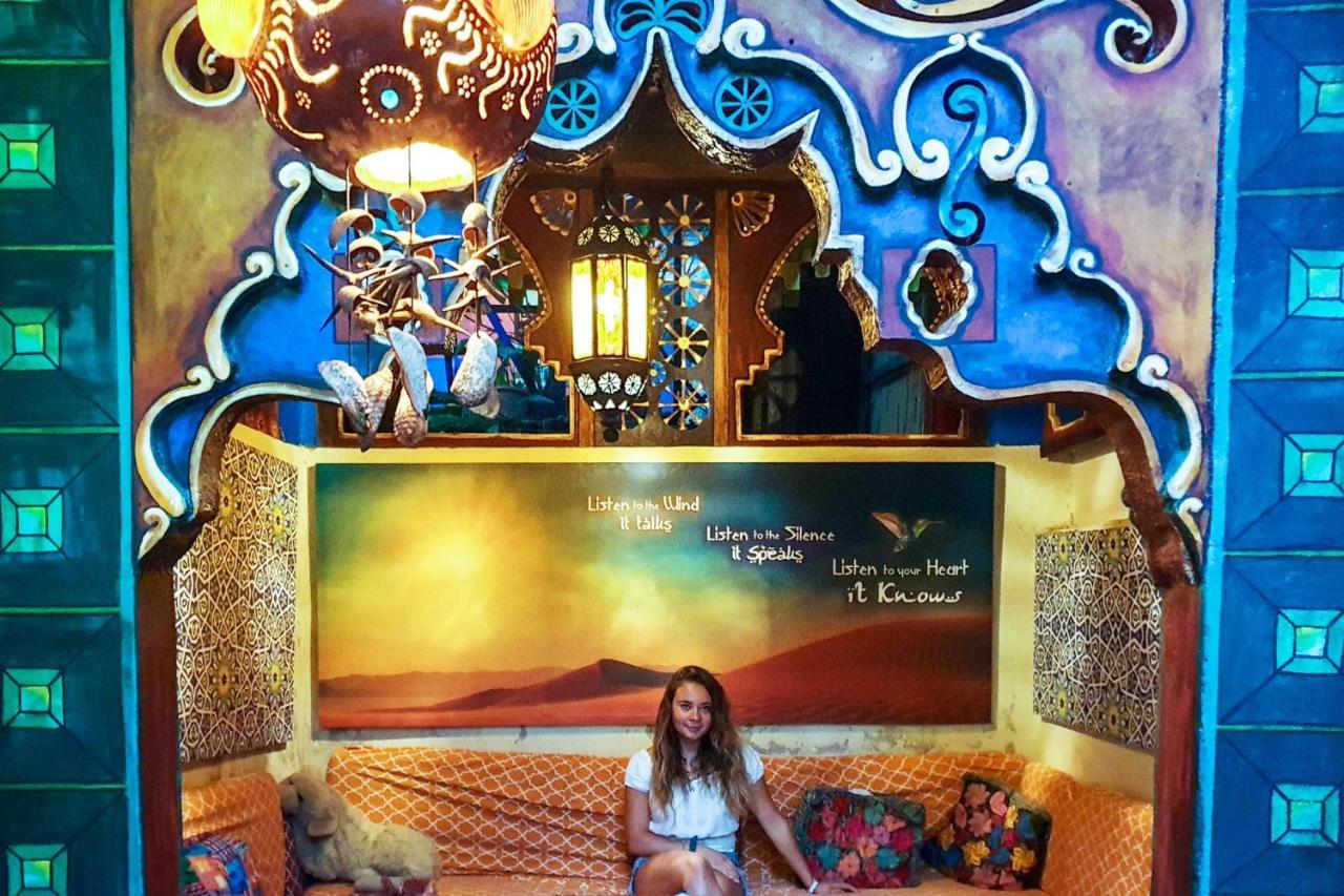 Los Amigos Hostel Флорес Экстерьер фото