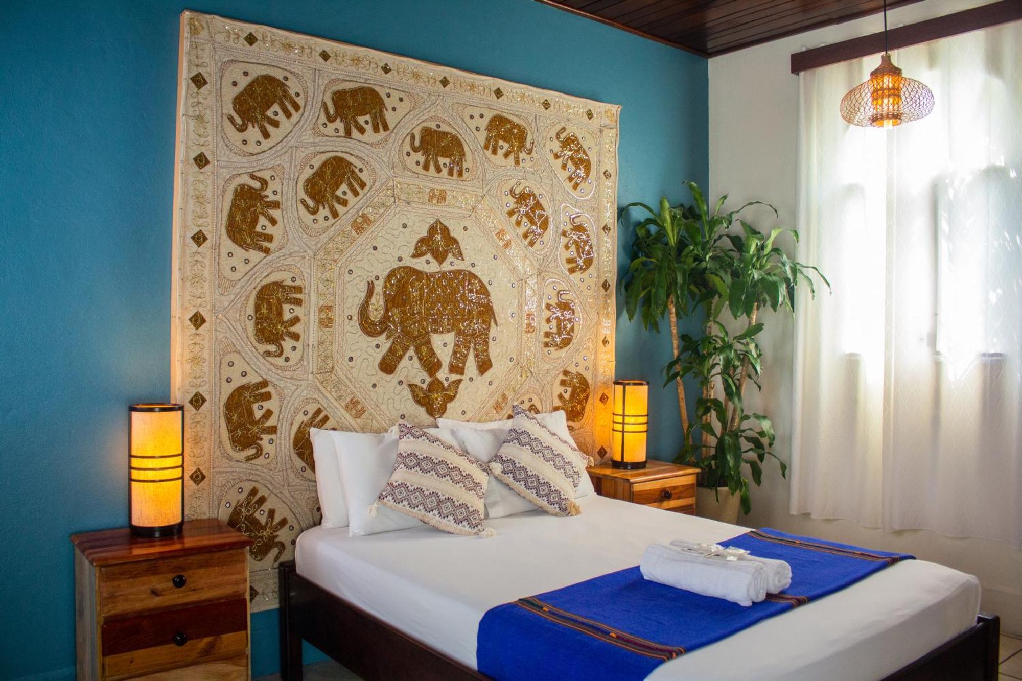 Los Amigos Hostel Флорес Номер фото