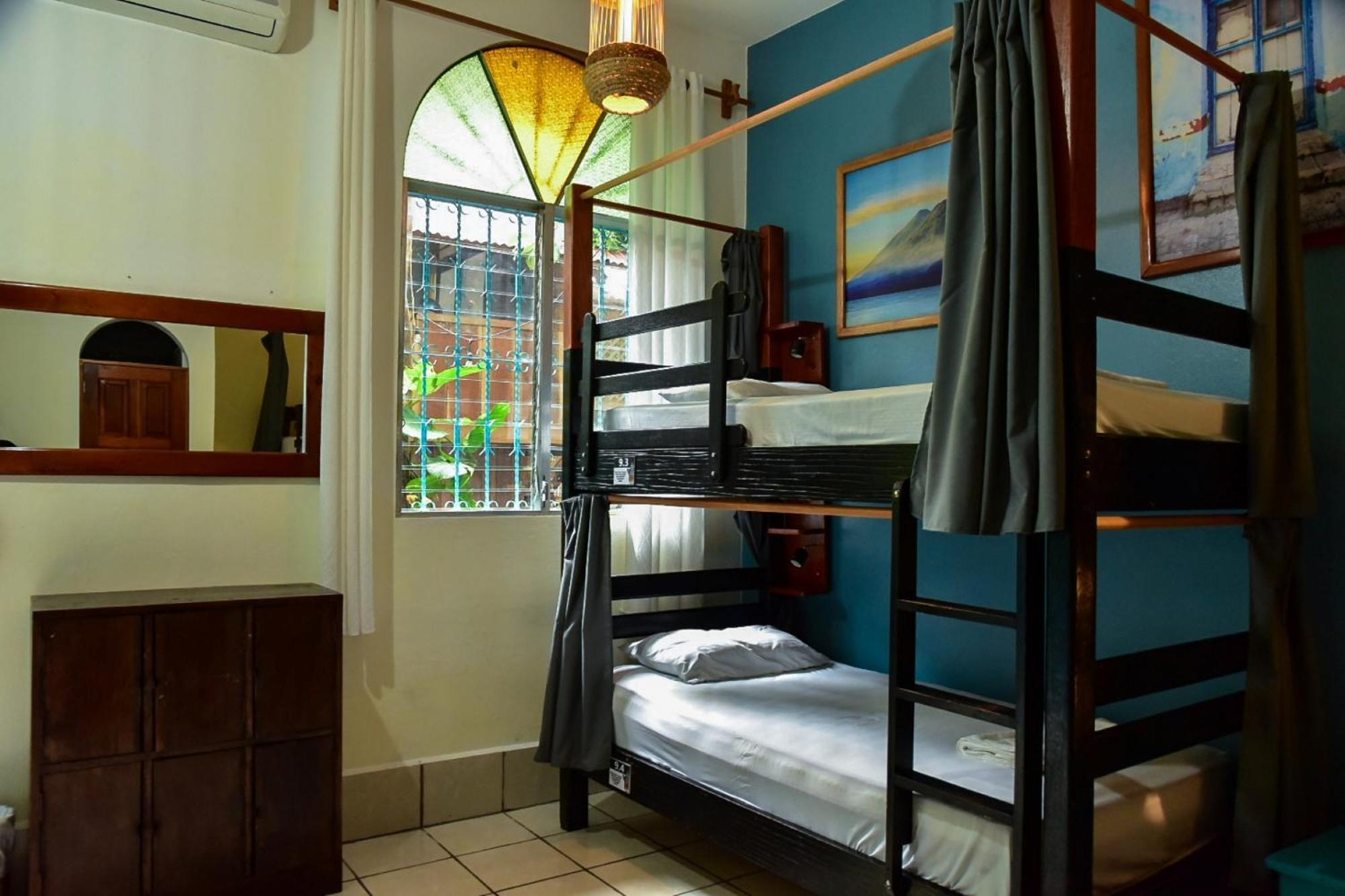 Los Amigos Hostel Флорес Номер фото