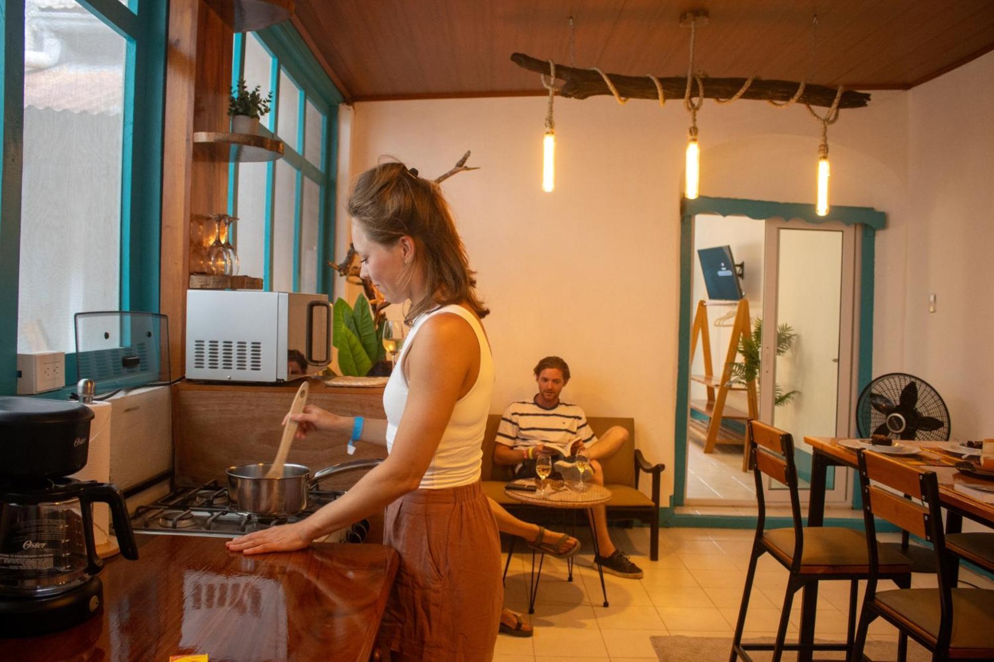 Los Amigos Hostel Флорес Номер фото